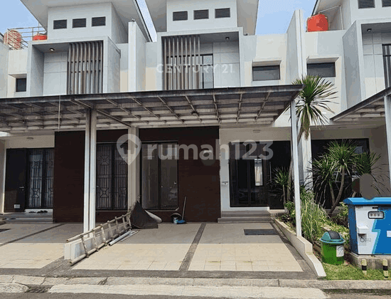Rumah Minimalis Mezanine di Cluster Shinano Jgc Jakarta Timur