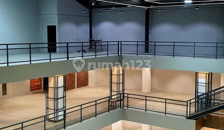 Ruang Usaha Startegis Siap Pakai Usaha Premium di Semarang Barat