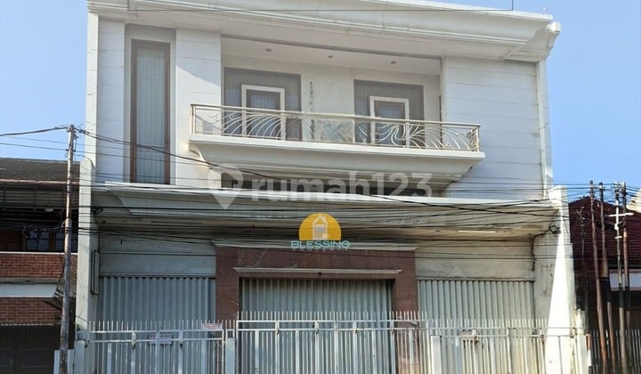 Rumah Premium Di Jl Mayjen Sutoyo