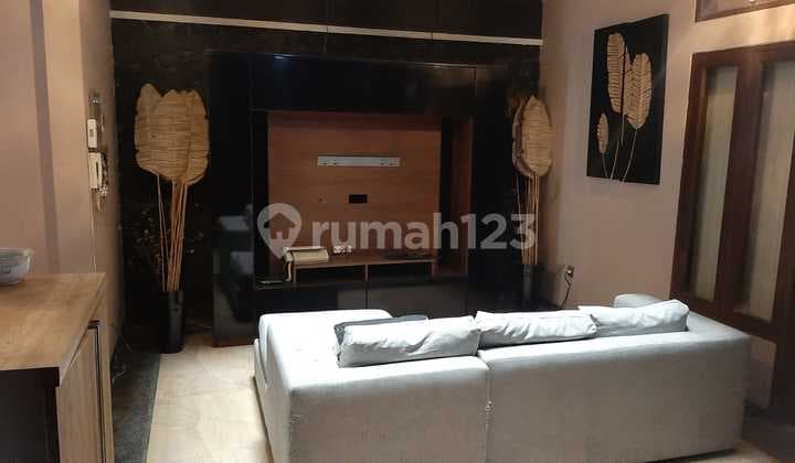 Rumah Mewah 3 Lantai Full Furnish Di Jalan Utama Area Buah Batu