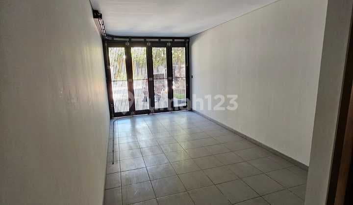 Rumah Modern Di Cluster Eksklusif Grand Celeste Cherry Field