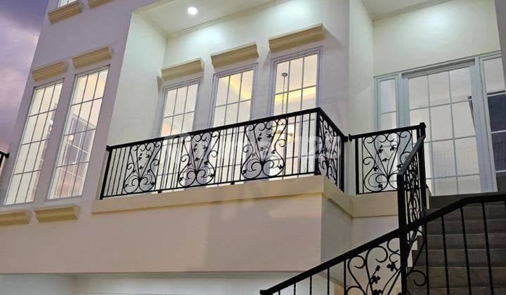 Rumah Mewah 3 Lantai Sangat Kokoh Dan Interior Full Marmer Serta Sanitary Exclusive Grohe Di Pulomas, Jakarta Timur Dalam Kavling One Gate Access. Aman Strategis, Nyaman Dan Bebas Banjir. Sekali Lihat Pasti Ingin Beli