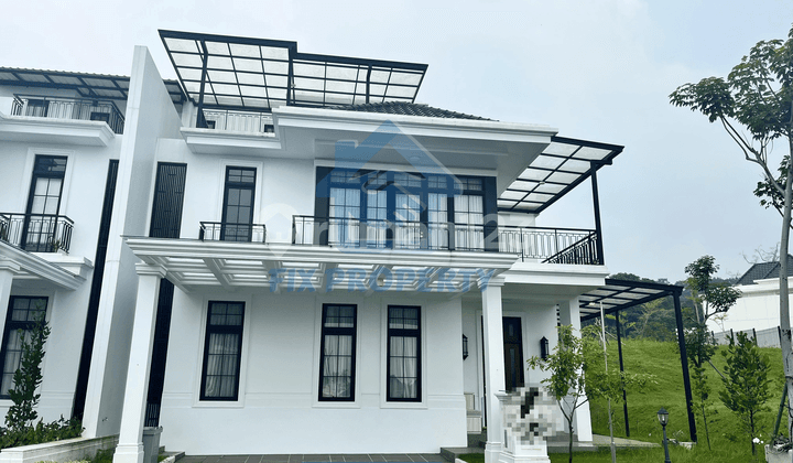 Rumah 3 Lantai dengan Ruang Karoke yang Luas Full Furnish