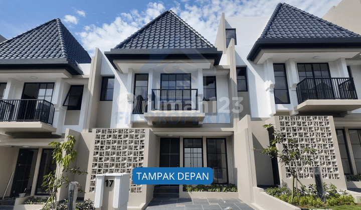HOUSE FOR RENT IN SUMMARECON BOGOR WITH CITY LIGHT VIEW!