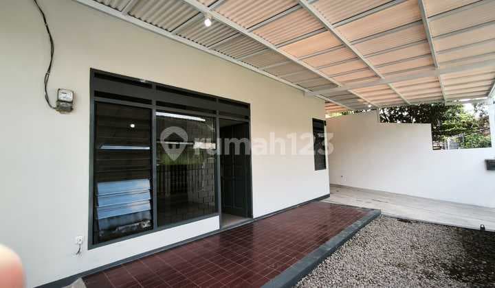 Rumah Modern Minimalis Nyaman di Dian Permai Bandung