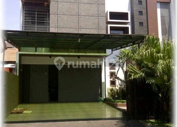 Modern Furnished House with Elegant Design in Taman Kopo Indah 3