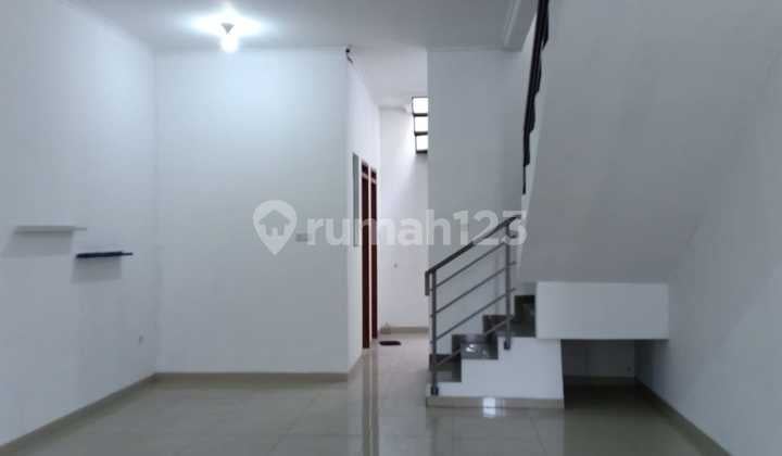 Rumah 2 Lantai Minimalis Nyaman di Mekar Wangi Bandung