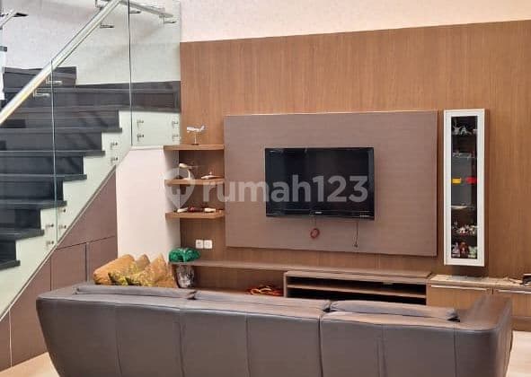 Rumah Keren Minimalis Design Elegan di Batununggal Bandunb