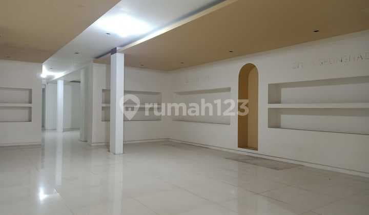 Ruang Usaha Ruko Strategis di Mainroad Dago, Bandung