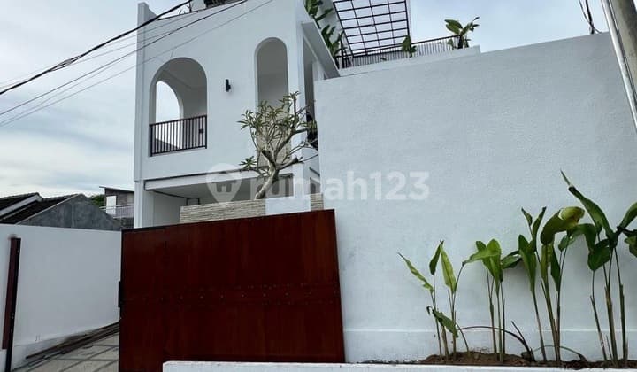 Villa mewah view GWK di Jl. Melang Kaja Kutuh Badung Bali