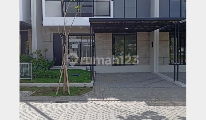 rumah baru modern minimalis Punawangi di Kota Baru Parahyangan