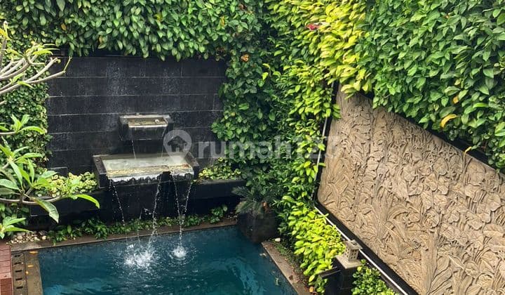 Rumah Mewah Nyaman Keren di Tengah Sayap Bkr Bandung