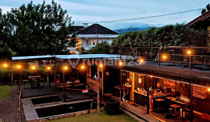 Ruang usaha Cocok untuk Cafe di Dago Atas, Bandung