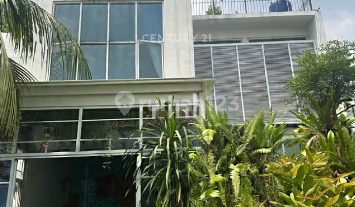 Dijual Rumah Mewah Siap Huni di Pulo Asem Jakarta Timur