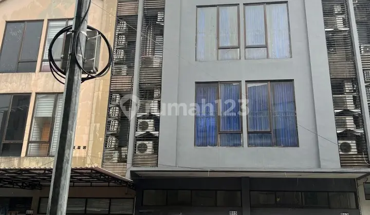 Ruko Grand Centra Bintaro Siap Huni di Jakarta Selatan
