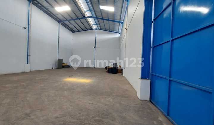 Daan Mogot Warehouse, Area 288m², Price 285jt