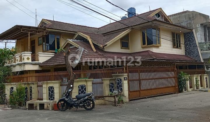 Dijual Rumah Posisi Hoek di Komplek Migas, Jakarta Barat