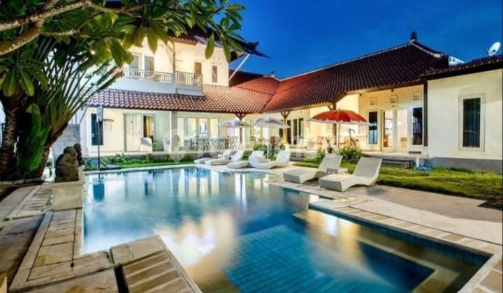 Rumah Elit Semi Villa 10 Bedroom di Mumbul Nusa Dua Bali