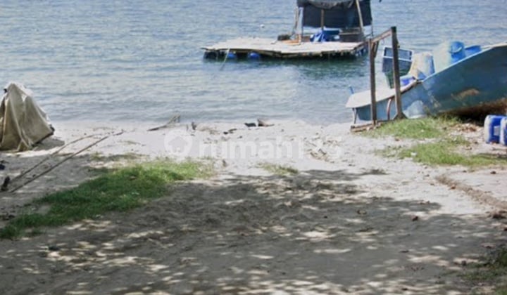 Land in Sukawati near Floating Leaf and Purnama beach Bali