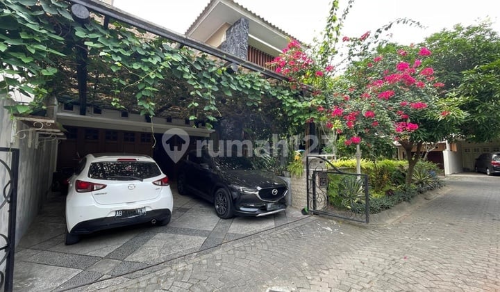 Rumah Tropis Klasik Modern Mewah@ Asri Dan Nyaman