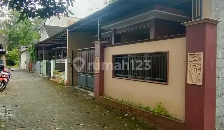 Rumah Secondary Dilokasi Nyaman dan Aman Utara Stadion Maguwoharjo Sleman Yogyakarta