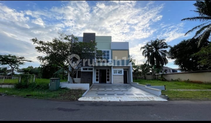 Rumah dan Kavling Hoek di Flamboyan Alam Sutera, Tangerang Selatan