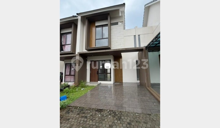Rumah Ada Fasilitas Kolam Berenang Citra Garden Serpong Cluster Aeris Cisauk, Tangerang