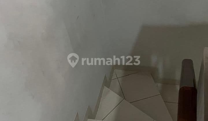 Disewakan Rumah 2,5 Lantai di Cluster Boston Gading Serpong, Tangerang