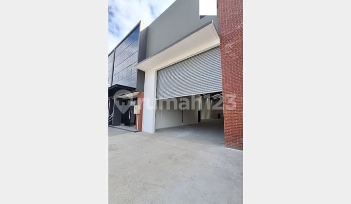 Warehouse for Rent Nice Office in Legok, Tangerang