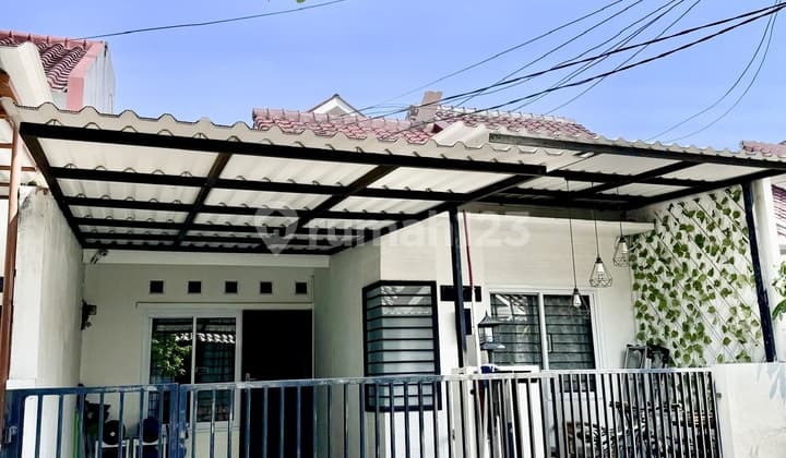 Rumah 1 1/4 Lantai Full Furnished di Regency Melati Mas Serpong, Tangerang Selatan