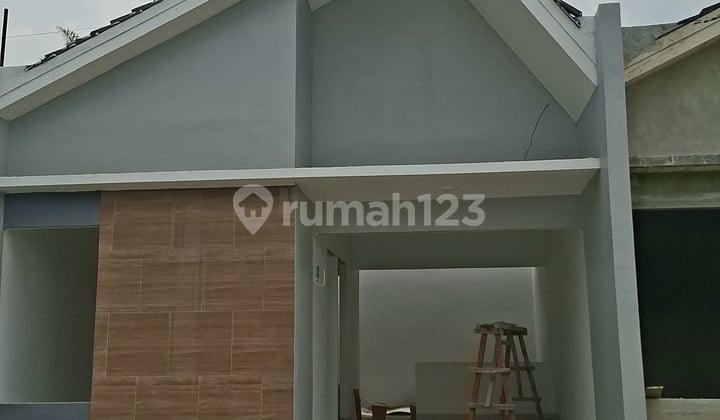 Rumah dengan Lokasi Strategis di Karawang Timur