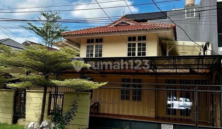 Rumah 2 Lantai Posisi Hook Dekat Pondok Indah Mall Fz