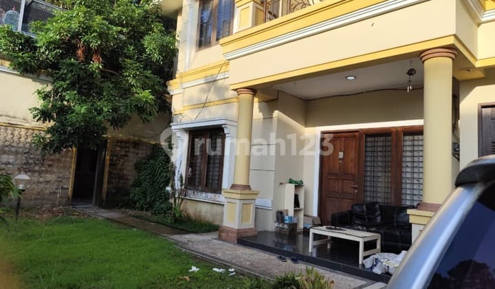 DIJUAL RUMAH ADA KOLAM RENANG DI BALIKPAPAN BARU BB – YN