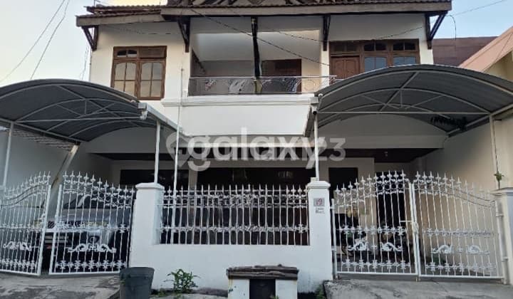 Jual Rumah 2 Setengah Lantai, Lokasi Strategis Pondok Nirwana Merr