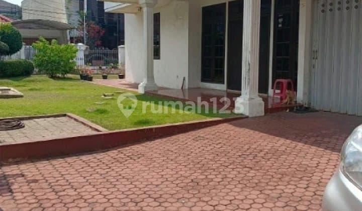 Dijual Rumah di Jalan Utama Perumahan Satelit Indah Surabaya Barat