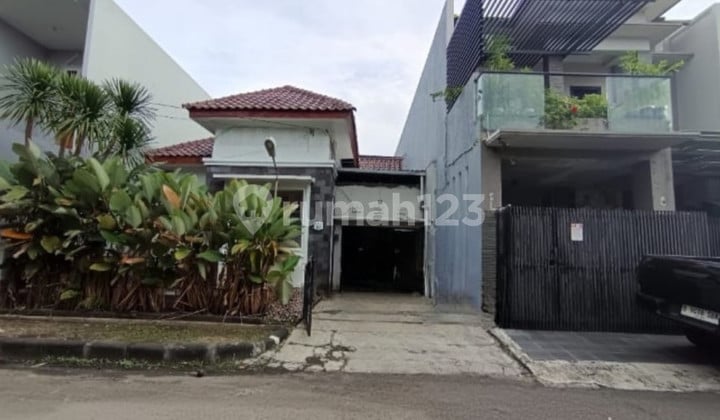 Jual Rumah Include AC 5 Unit Lokasi Asri Strategis dan Siap Huni Purimas Rungkut