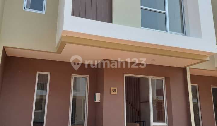 Disewakan Rumah di Malibu Village Gading Serpong
