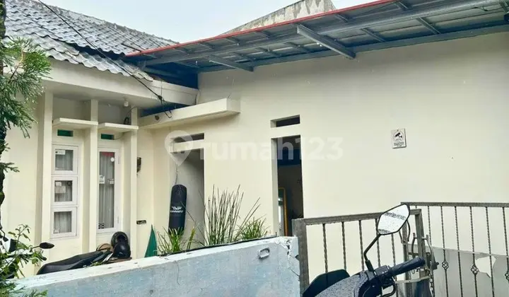 Rumah Suasana Tenang Nyaman Beji Depok