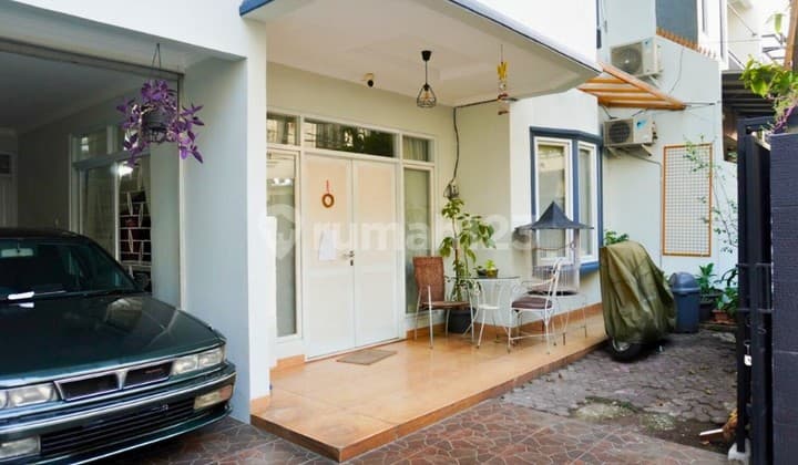 Rumah Cantik Siap Huni Lokasi Strategis Tebet