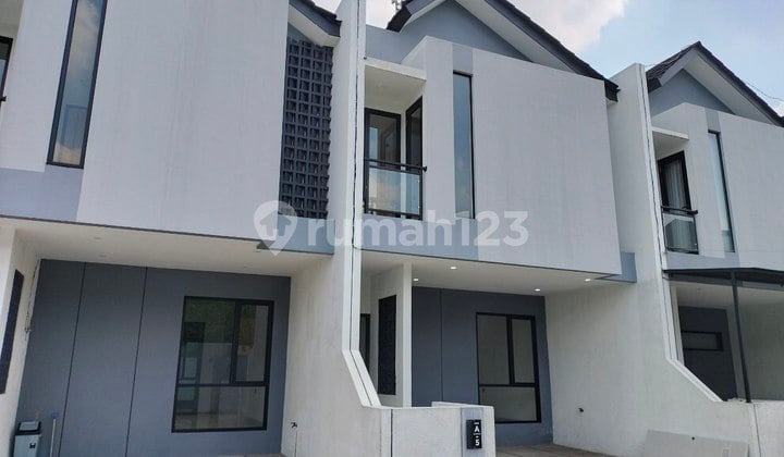 Arkha Town House, New and Ready-to-Occupy Home in Galaxy