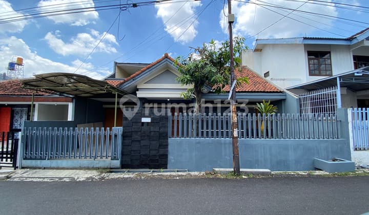 Disewakan Rumah Cantik Terawat di Arcamanik Kota Bandung