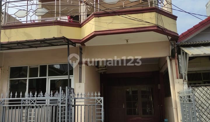 Dijual Rumah Strategis di Taman Harapan Baru Harapan Indah Bekasi