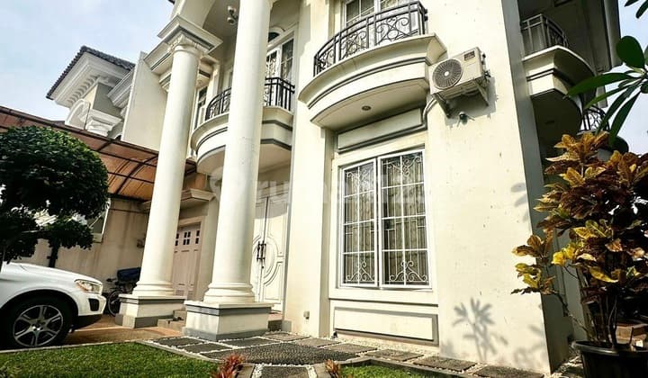 Rumah Hook Mewahdi The Royal Residence Cakung Jakarta Timur
