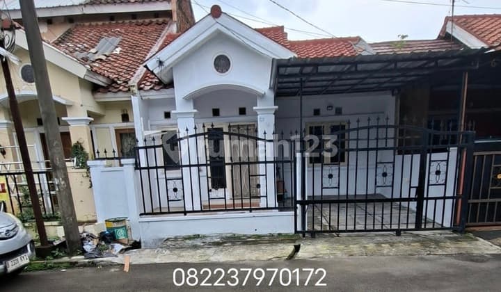 Rumah Strategis di Bulevard Hijau Harapan Indah Bekasi