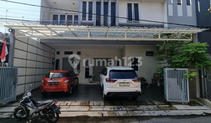 Rumah Minimalis 3 Lantai Cantik Sunter Kirana Jakarta Utara
