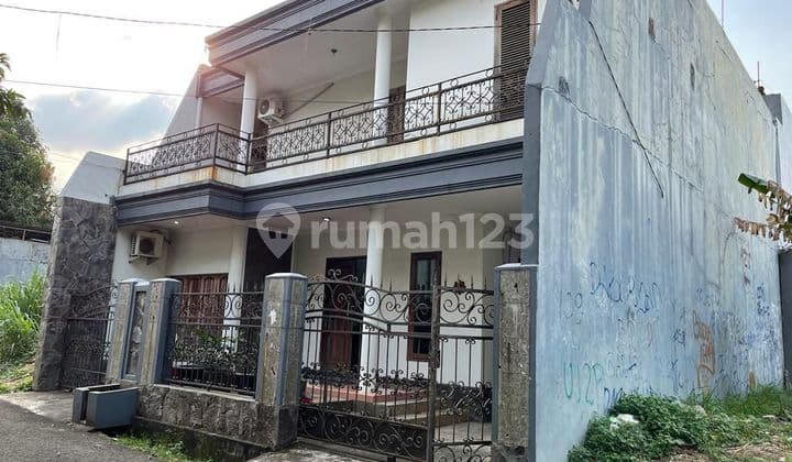 Rumah 2 Lantai di Kavling Pondok Bambu