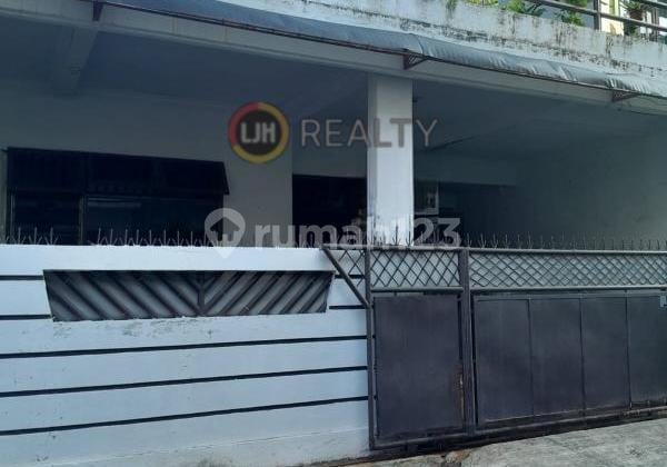 2-Story Ready-to-Occupy House, Strategic Location, Tomang, West Jakarta