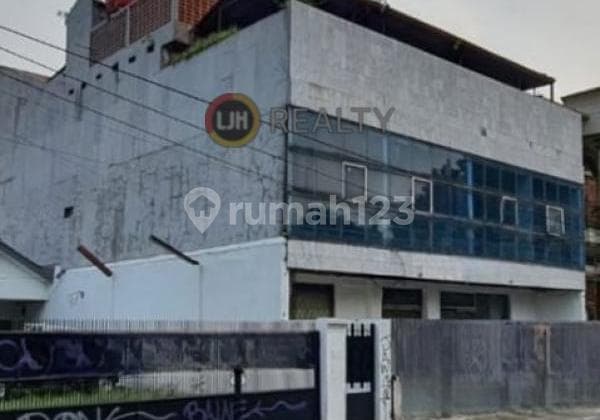 3-Storey Mini Building in a Strategic Location, Kemanggisan, West Jakarta