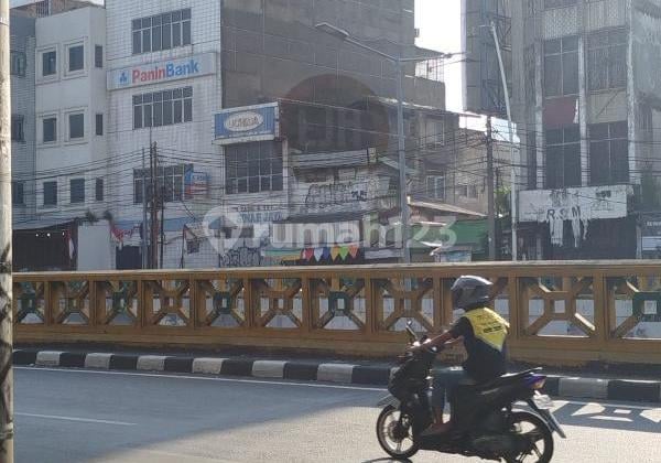 Sewa Ruko 4 Lantai Lokasi Strategis, Mudah Diakses