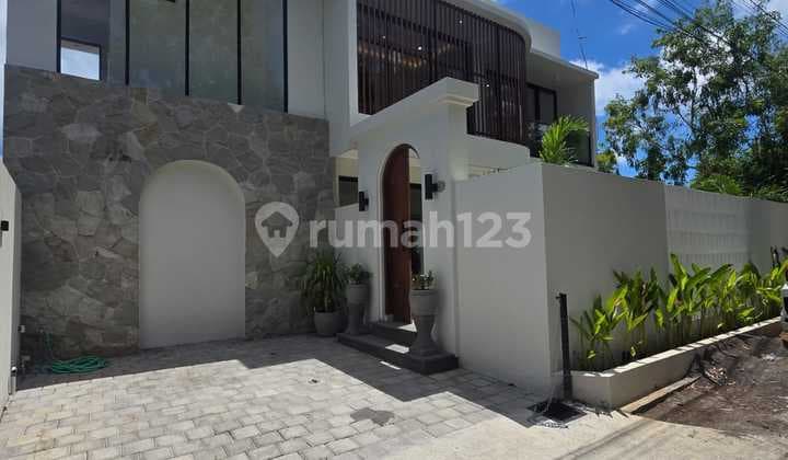 Brand New Villa Modern Tropis Ungasan - Bali